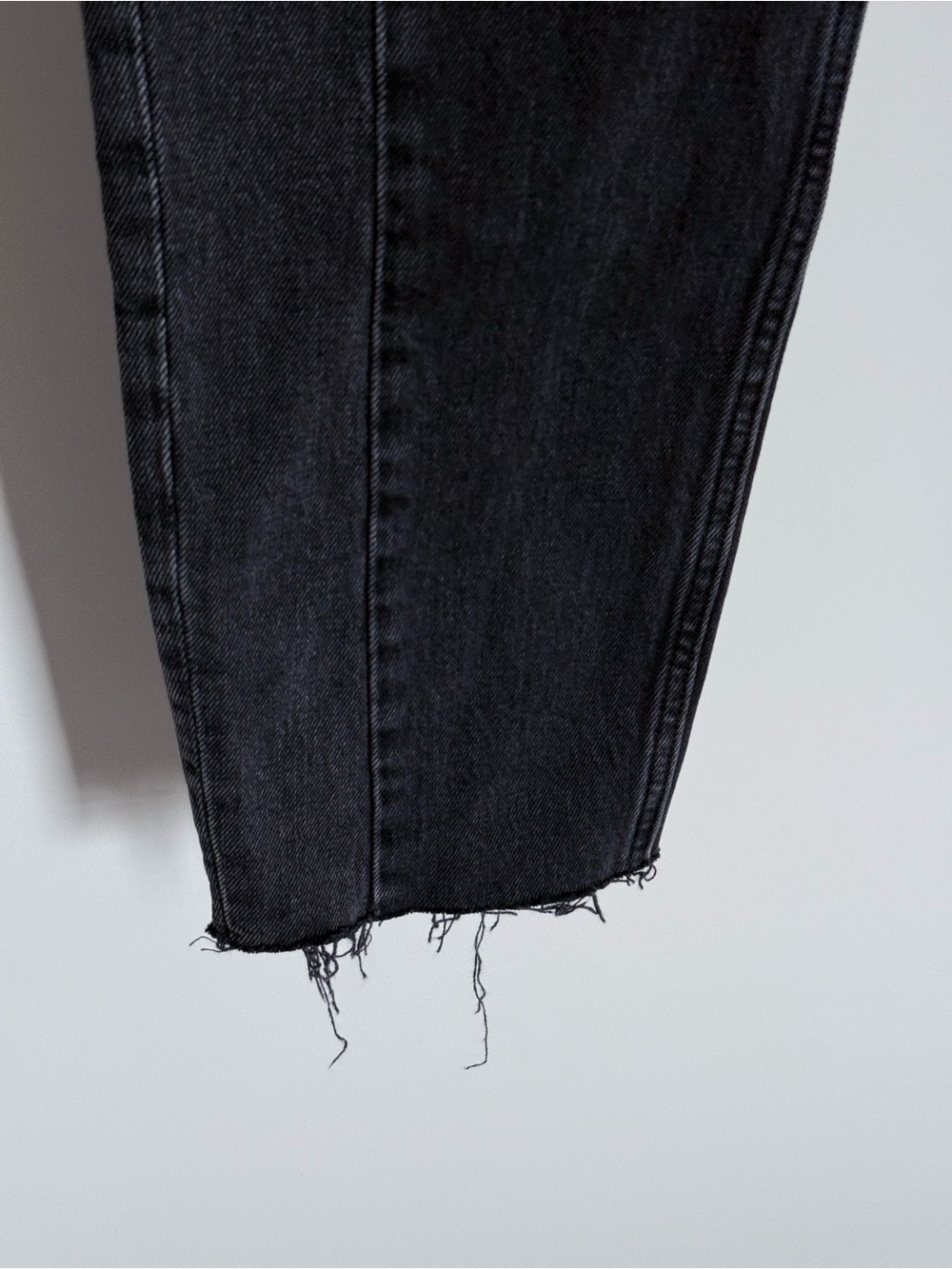 Abercrombie & Fitch The Mom High Rise Jean Curve Love Washed Black 30/10 - Picture 5 of 10